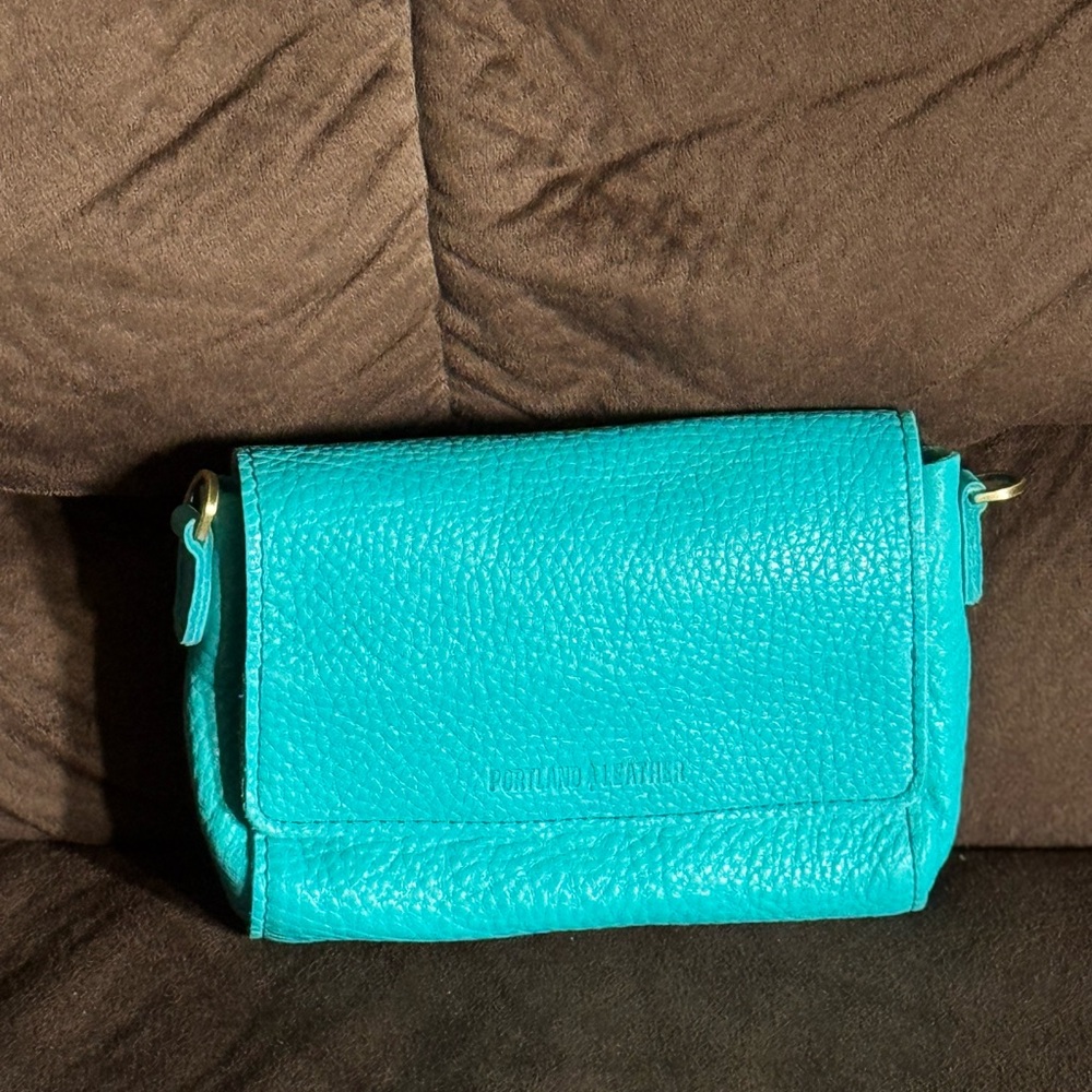 Portland Leather Key West Metro Crossbody Bag